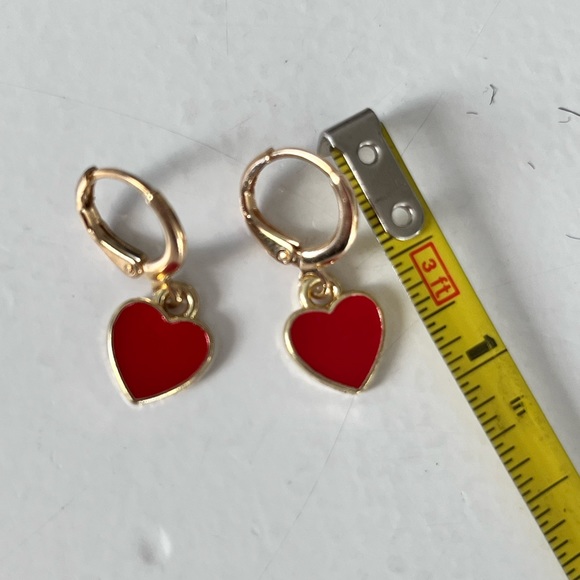 ❤️❤️ NWT | Red Heart Pierced Earrings - Picture 3 of 3